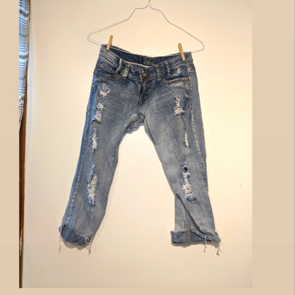 Vanity | Size 28 | Distressed Capri Blue Jeans